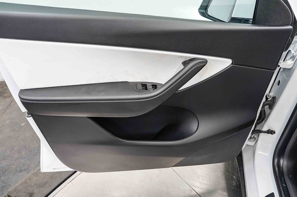 Thumbnail: 2020 Tesla Model Y - 22