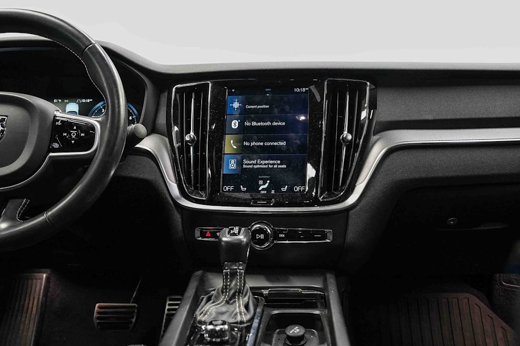 Thumbnail: 2019 Volvo S60 - 8