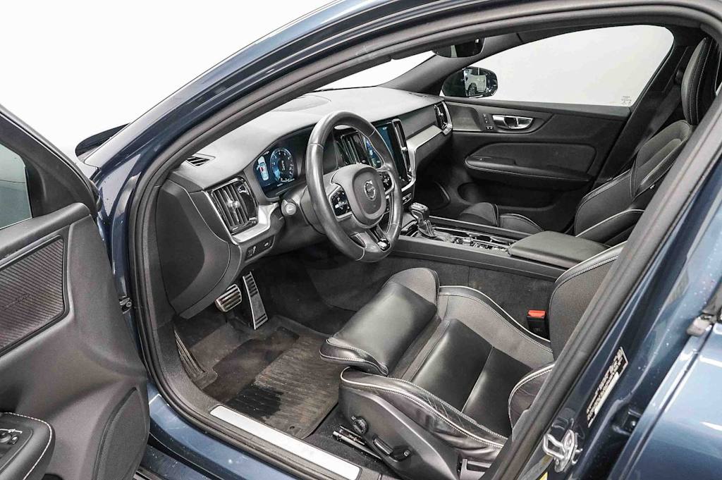 Thumbnail: 2019 Volvo S60 - 10