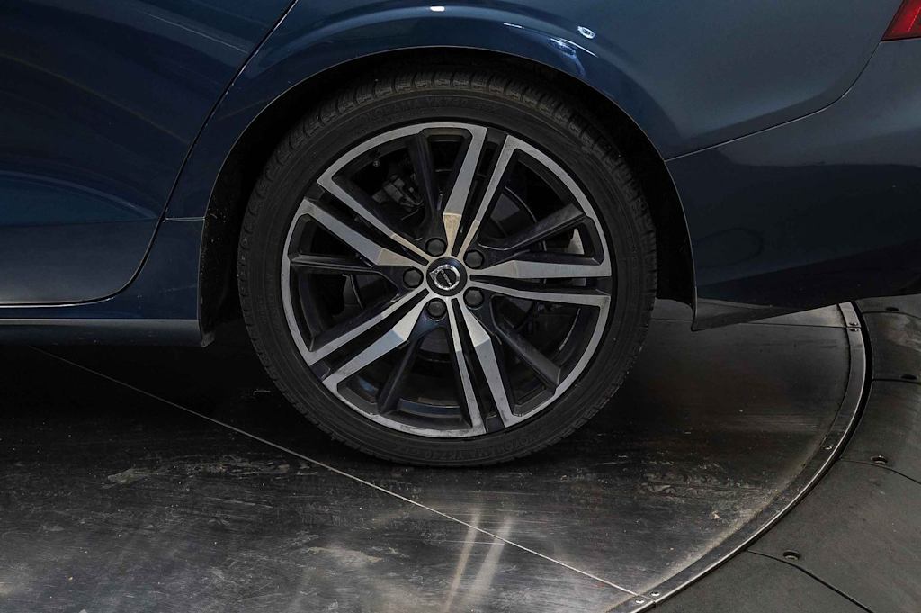 Thumbnail: 2019 Volvo S60 - 22