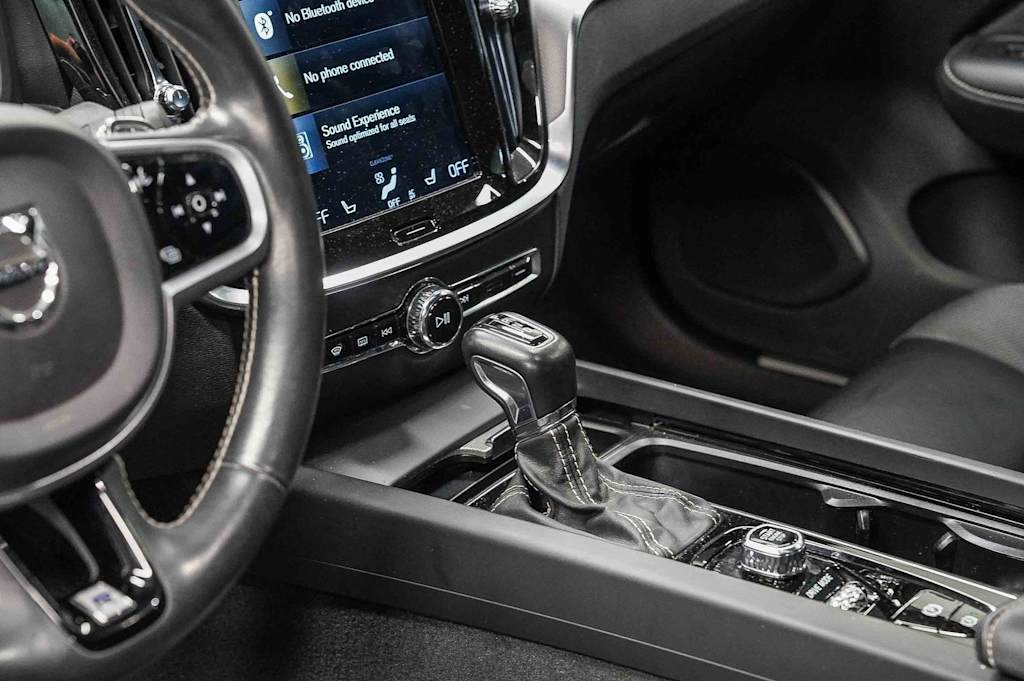 Thumbnail: 2019 Volvo S60 - 15