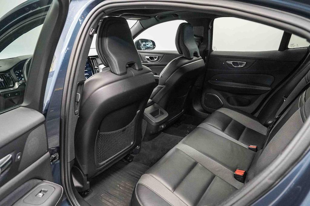 Thumbnail: 2019 Volvo S60 - 11