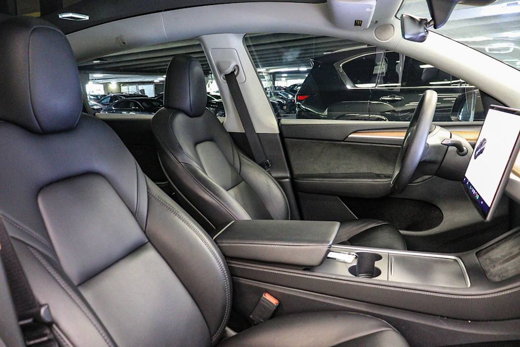 Thumbnail: 2024 Tesla Model Y - 8