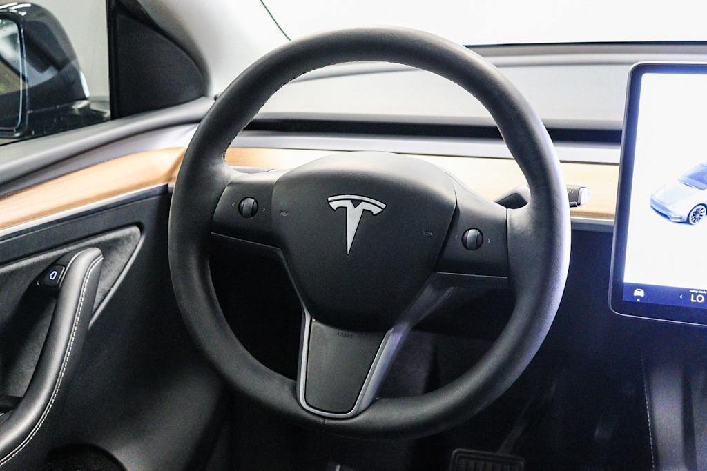 Thumbnail: 2024 Tesla Model Y - 7