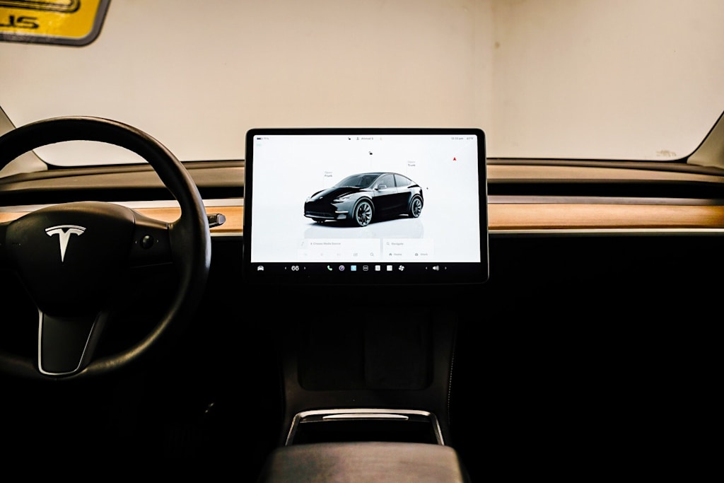 Thumbnail: 2024 Tesla Model Y - 9
