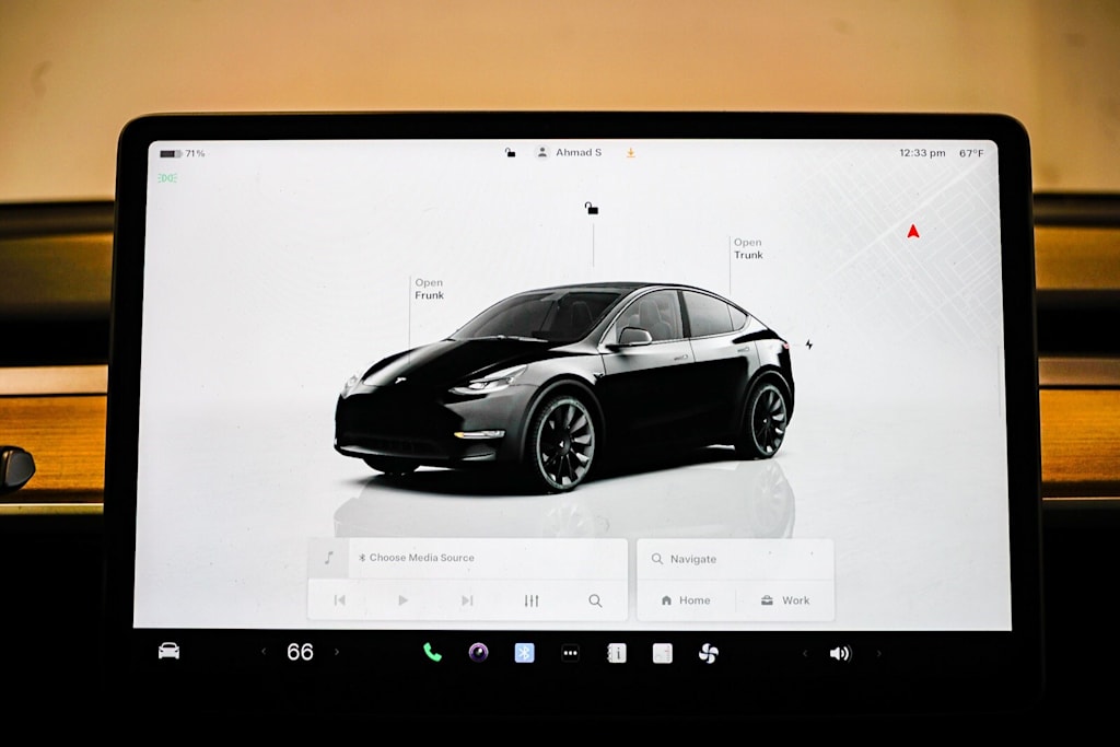 Thumbnail: 2024 Tesla Model Y - 21