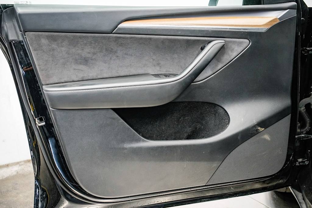 Thumbnail: 2024 Tesla Model Y - 23