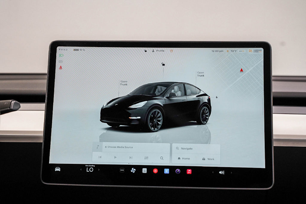 Thumbnail: 2023 Tesla Model Y - 13
