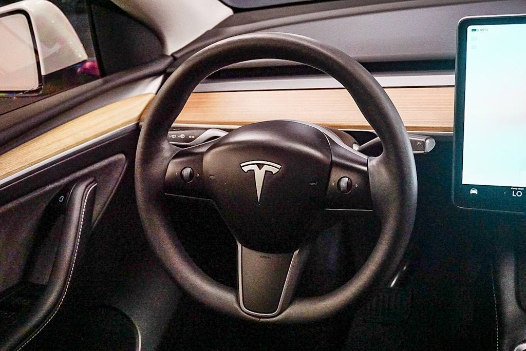 Thumbnail: 2023 Tesla Model Y - 13