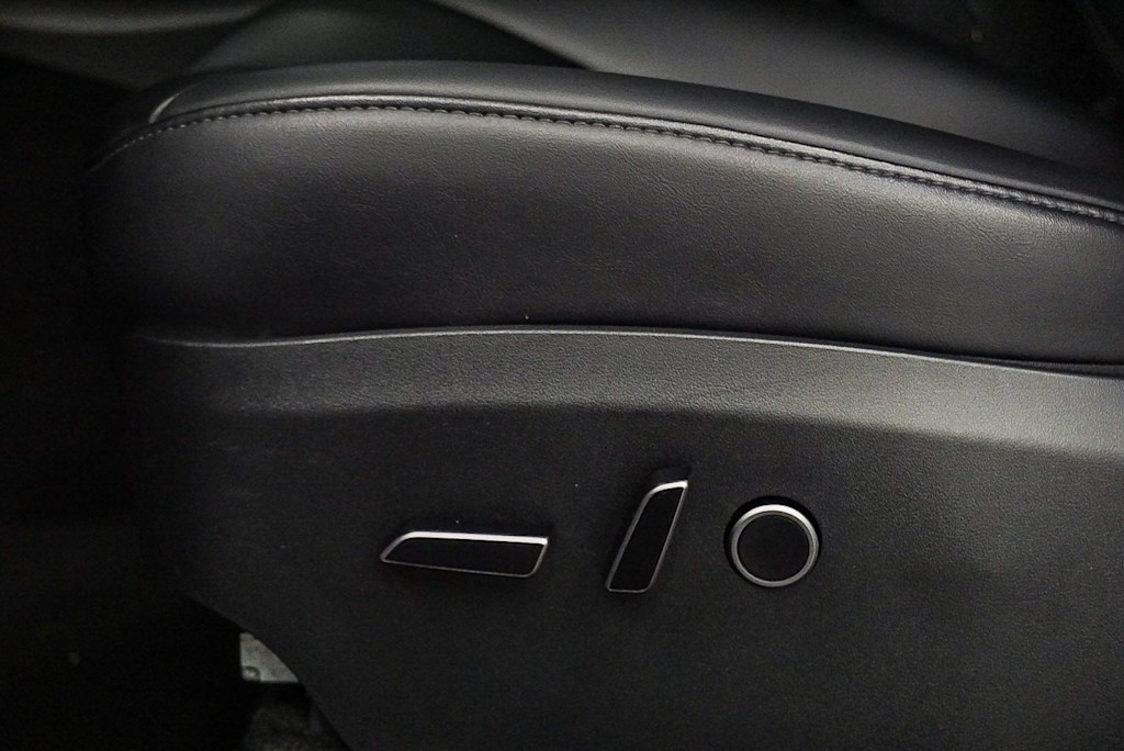 Thumbnail: 2023 Tesla Model Y - 24