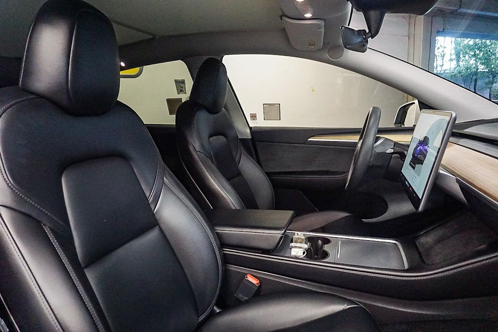 Thumbnail: 2023 Tesla Model Y - 10