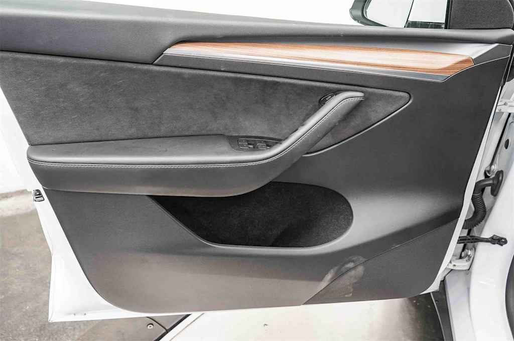 Thumbnail: 2023 Tesla Model Y - 22