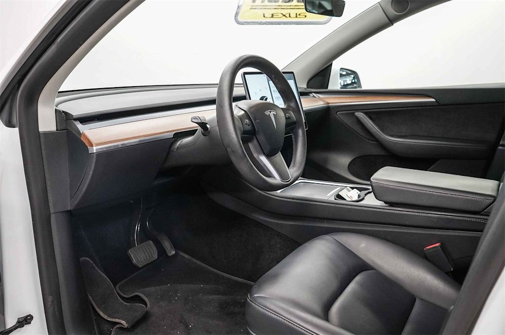 Thumbnail: 2023 Tesla Model Y - 14