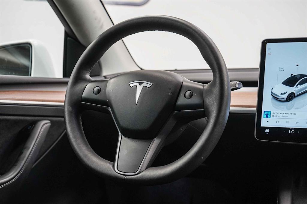 Thumbnail: 2023 Tesla Model Y - 13