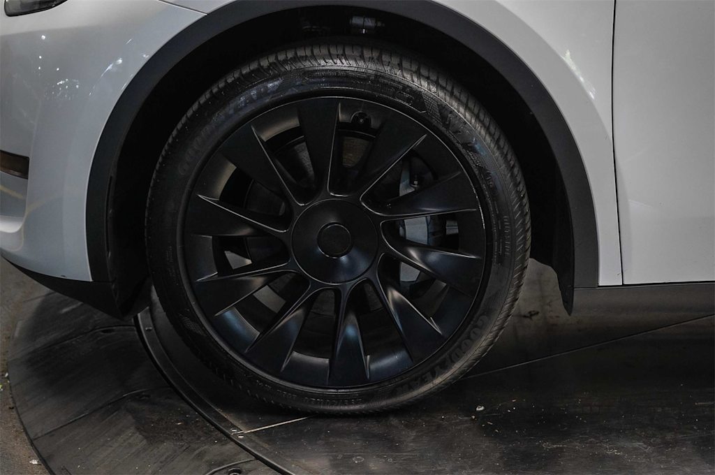 Thumbnail: 2023 Tesla Model Y - 7