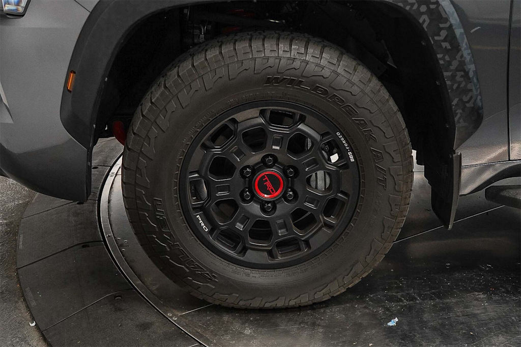 Thumbnail: 2023 Toyota Sequoia - 7