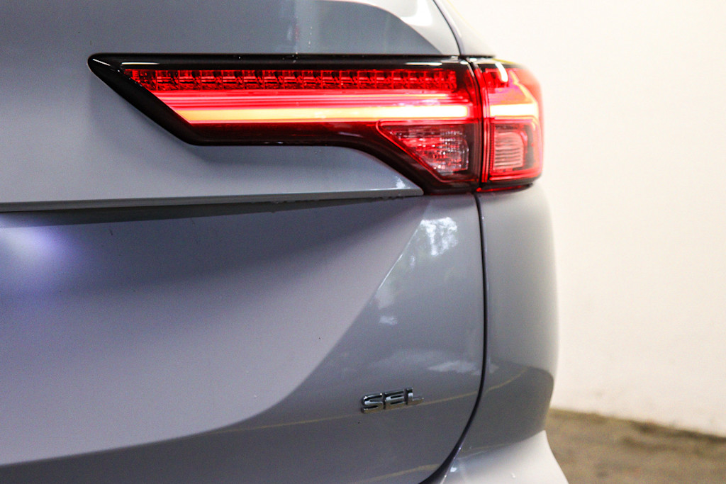 Thumbnail: 2024 Mitsubishi Outlander - 22