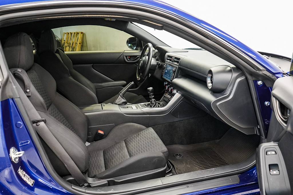 2023 Toyota GR86  9