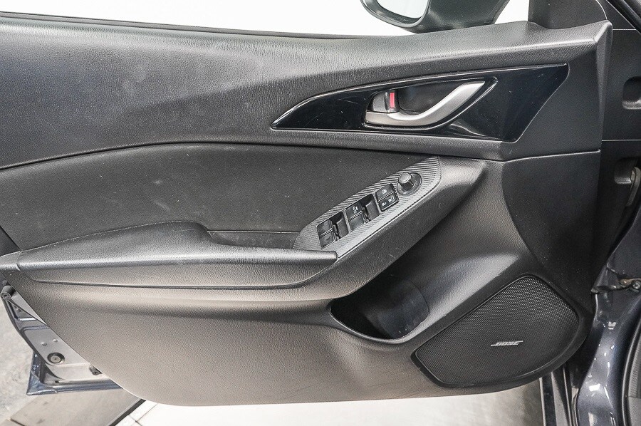 Thumbnail: 2016 Mazda Mazda3 - 26