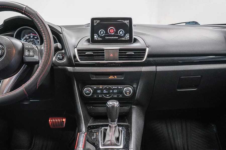 Thumbnail: 2016 Mazda Mazda3 - 9