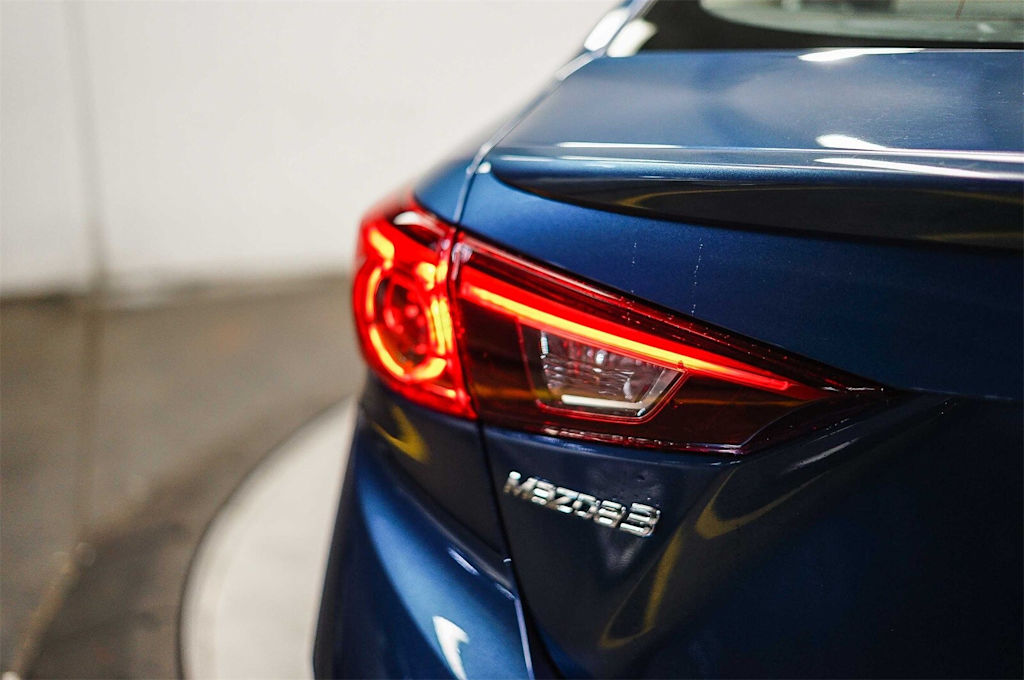 Thumbnail: 2017 Mazda Mazda3 - 21