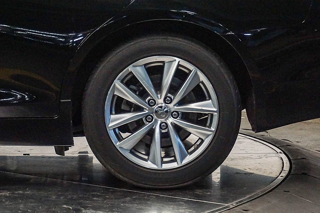 Thumbnail: 2017 INFINITI Q50 - 21