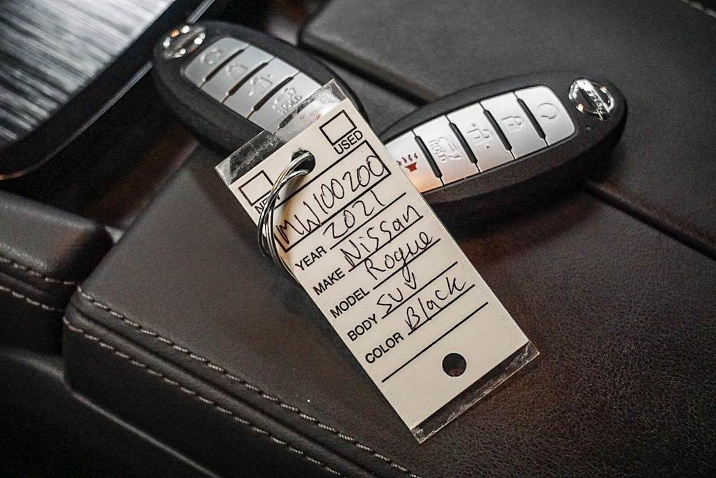 Thumbnail: 2021 Nissan Rogue - 13