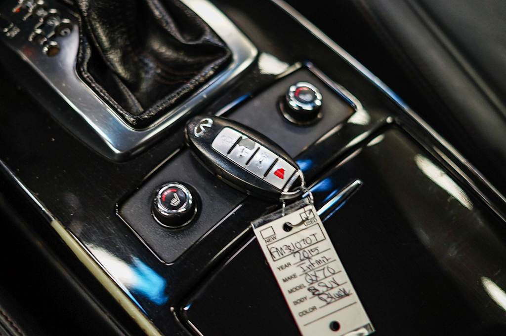 Thumbnail: 2015 INFINITI QX70 - 25