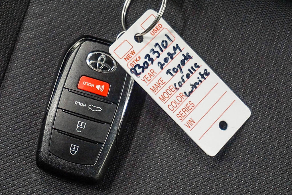 Thumbnail: 2024 Toyota Corolla - 16