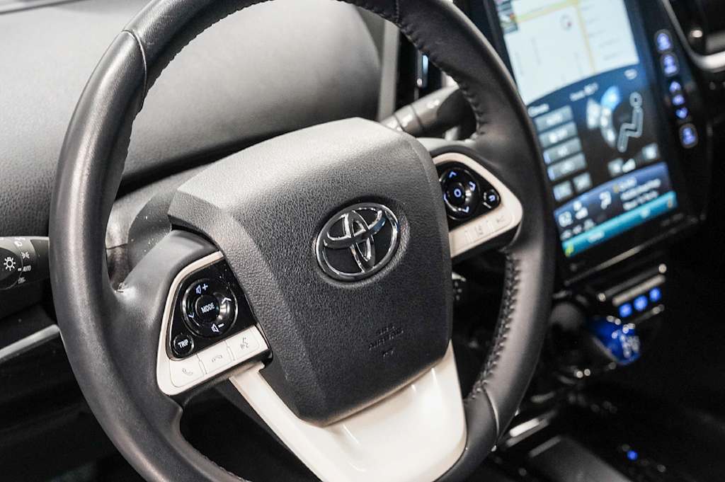 Thumbnail: 2018 Toyota Prius Prime - 13
