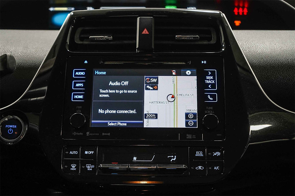 Thumbnail: 2017 Toyota Prius - 14