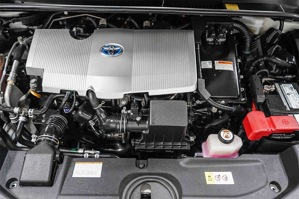 Thumbnail: 2017 Toyota Prius - 7