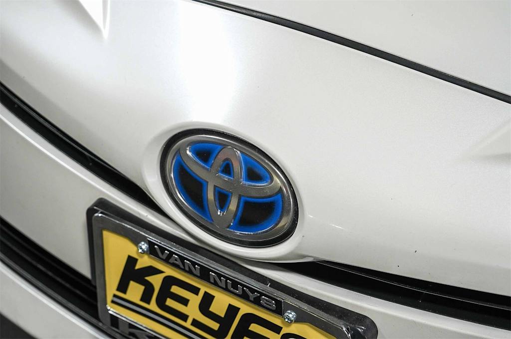 Thumbnail: 2017 Toyota Prius - 5