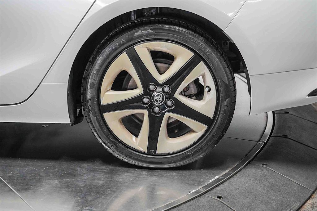 Thumbnail: 2017 Toyota Prius - 21