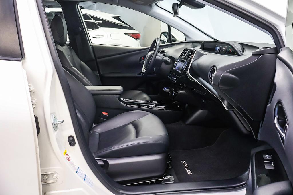 2019 Toyota Prius XLE 9