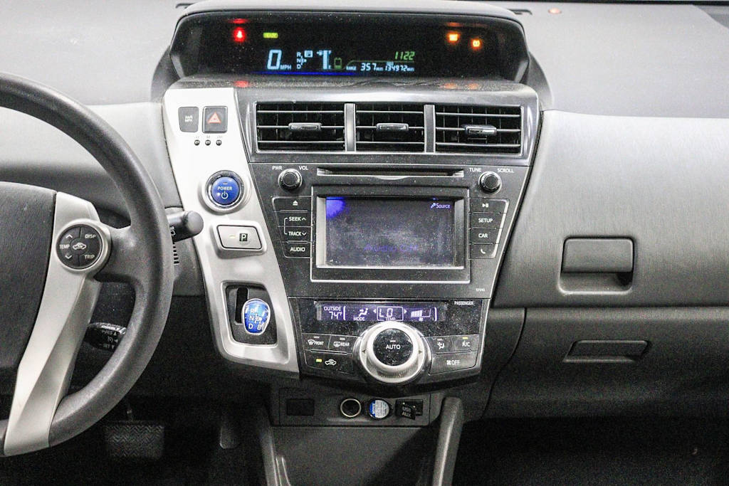 Thumbnail: 2012 Toyota Prius v - 9