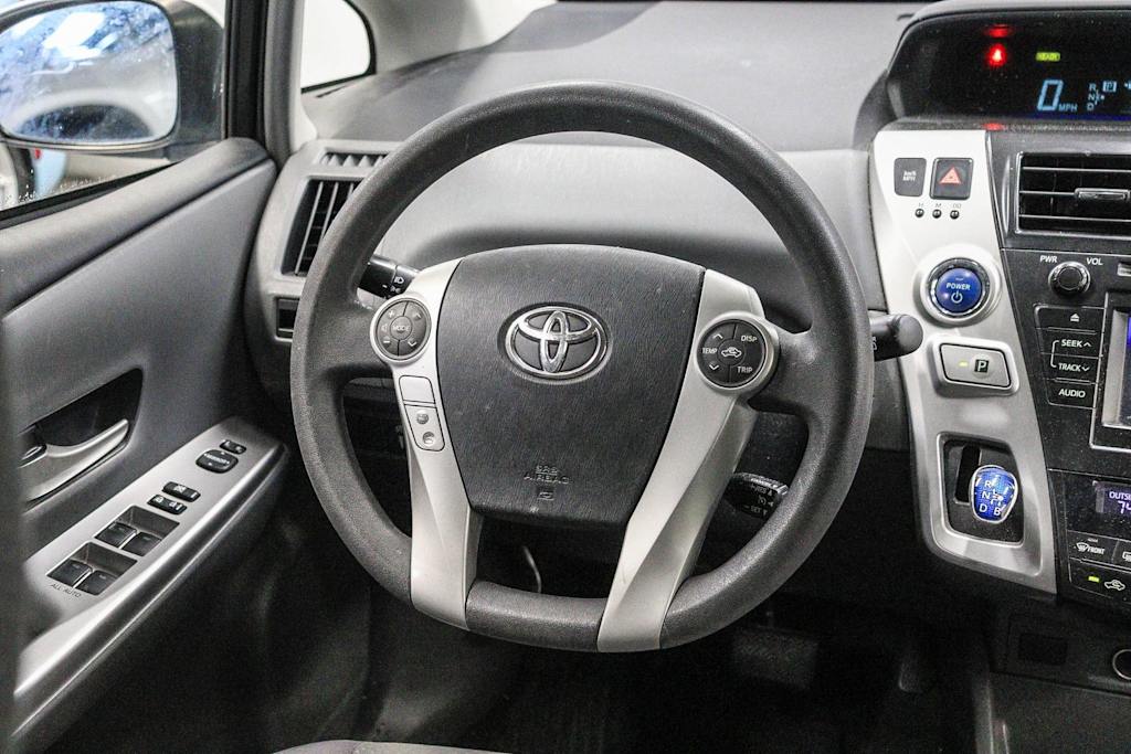 Thumbnail: 2012 Toyota Prius v - 13