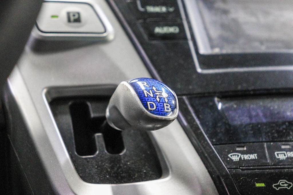 Thumbnail: 2012 Toyota Prius v - 23