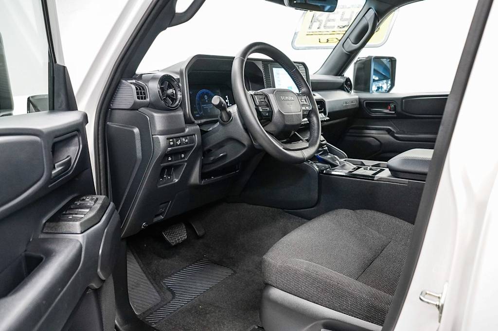 Thumbnail: 2025 Toyota Land Cruiser - 14