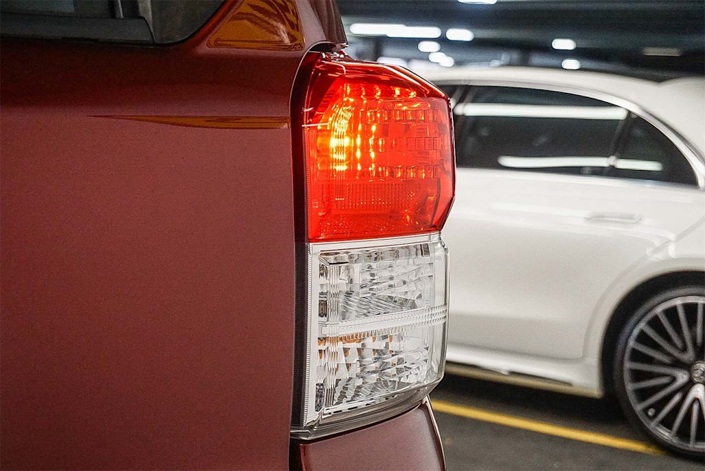 Thumbnail: 2011 Toyota 4Runner - 23