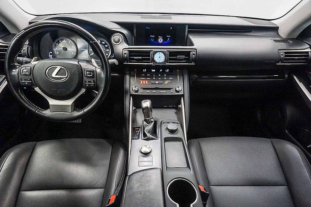 Thumbnail: 2020 Lexus IS - 2