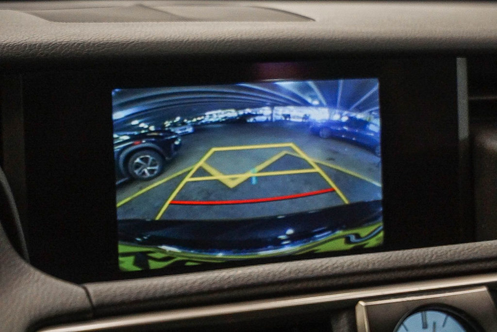 Thumbnail: 2020 Lexus IS - 30