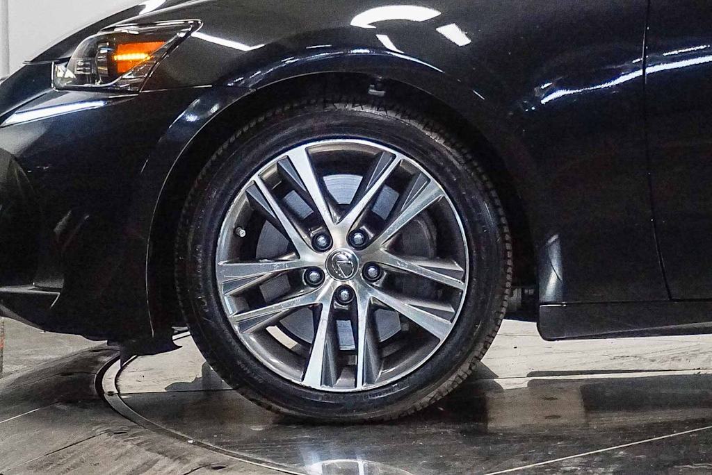 Thumbnail: 2020 Lexus IS - 6