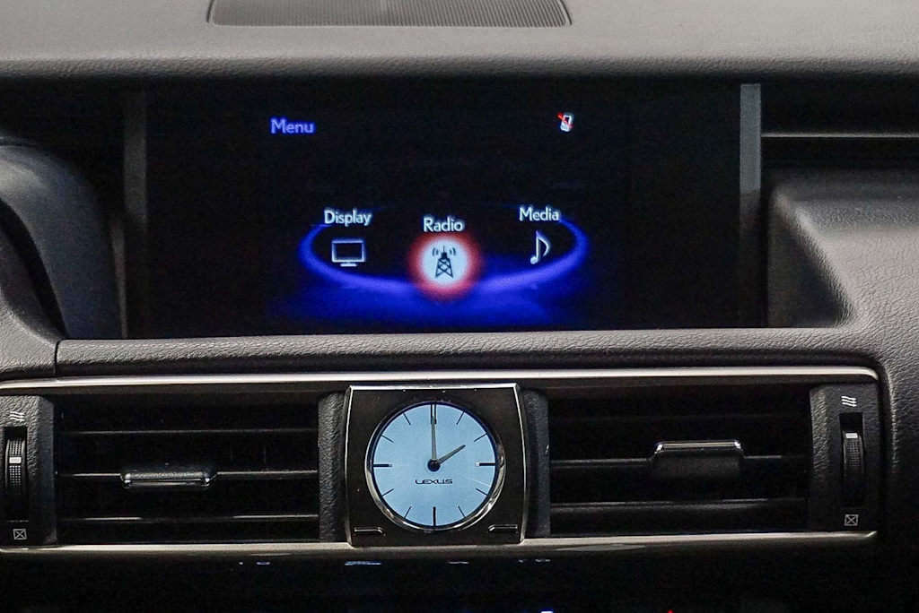 Thumbnail: 2020 Lexus IS - 13