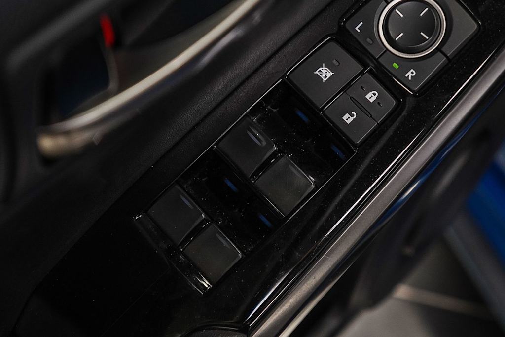 Thumbnail: 2021 Lexus IS - 21