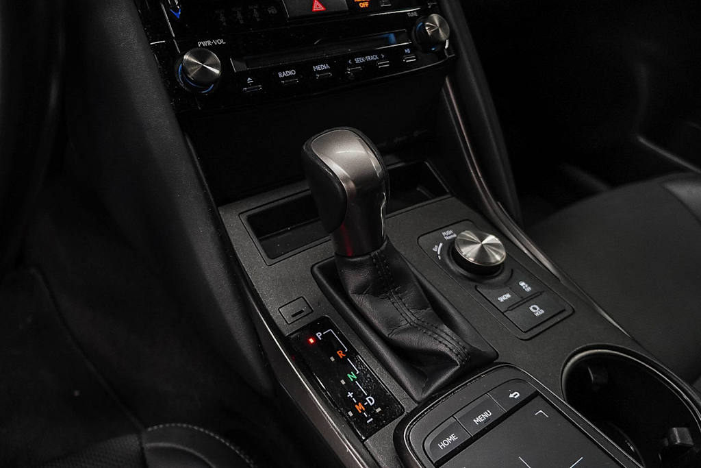 Thumbnail: 2021 Lexus IS - 13