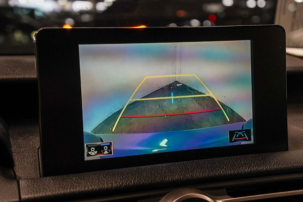 Thumbnail: 2021 Lexus IS - 23