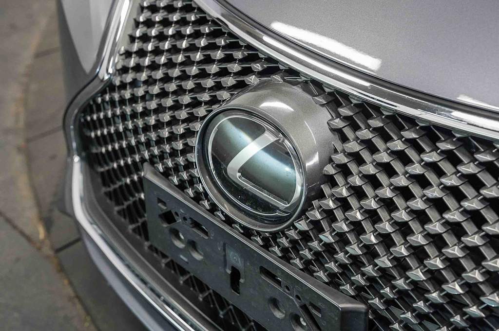 Thumbnail: 2020 Lexus RC - 21