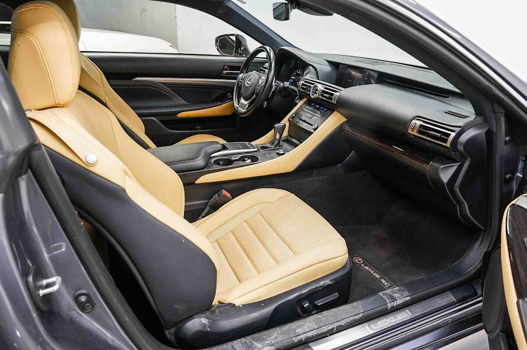 Thumbnail: 2020 Lexus RC - 9