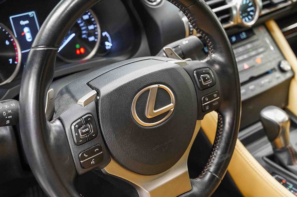 Thumbnail: 2020 Lexus RC - 13